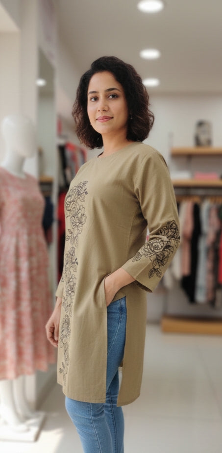 Stylish Mid Working Top